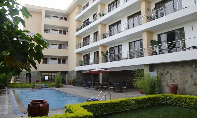 Aparthotel Lenana Suites