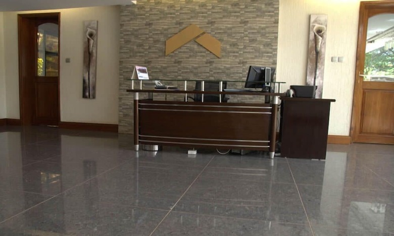 Aparthotel Lenana Suites