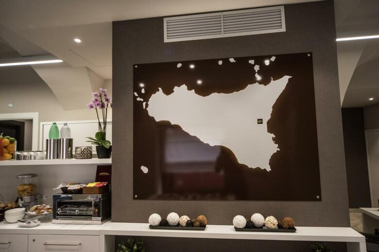 Hotel Etnea 454   Catania Luxury Rooms