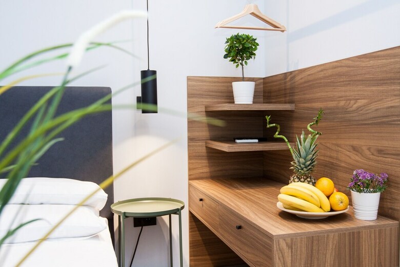 Rooms And Apartments Glossy