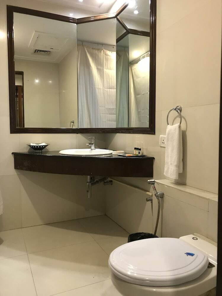Claremont Kny Hotel
