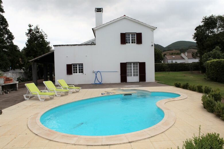 Villa Batalha House By Green Vacations