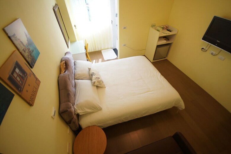 Man Lu B&B