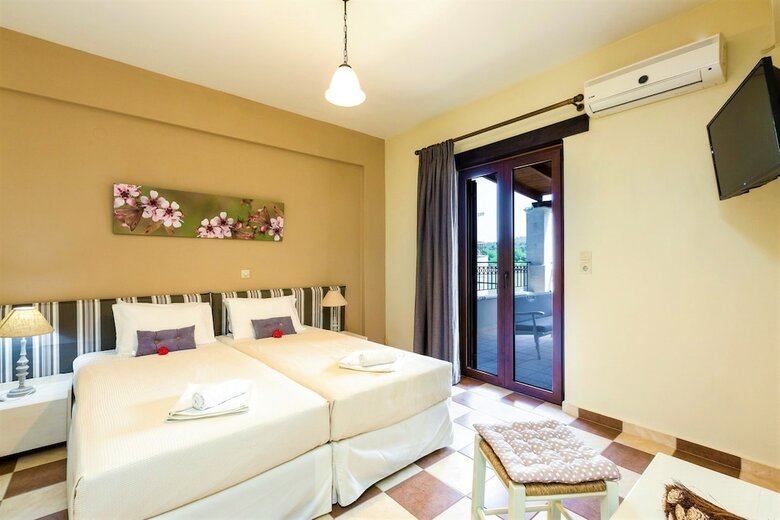 Discrete Villa Chromonastiri