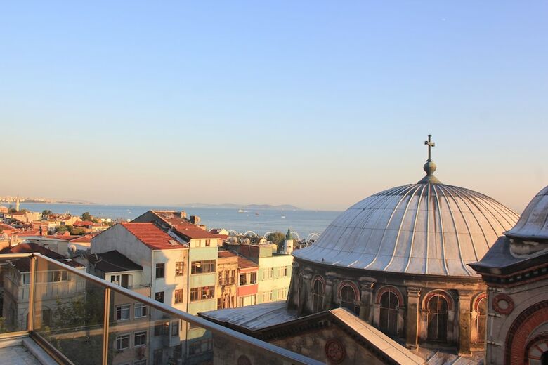 Alf Hotel