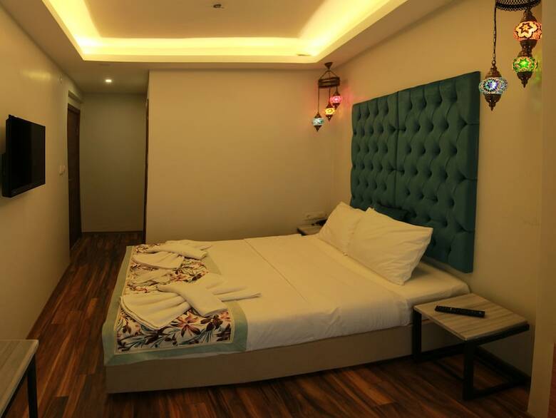 Alf Hotel
