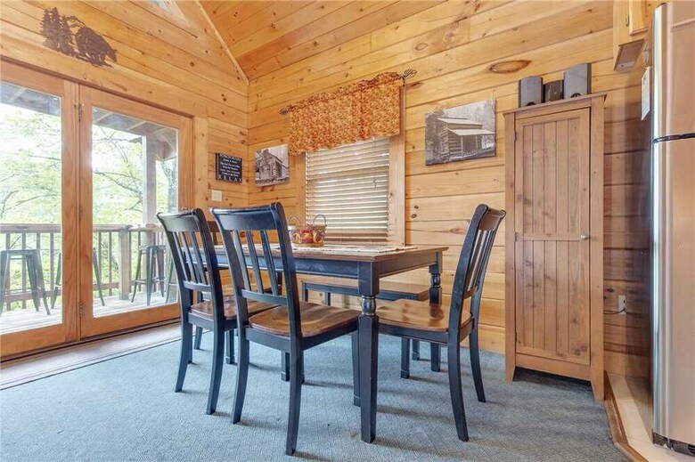 Hibernation Station - Three Bedroom Cabin