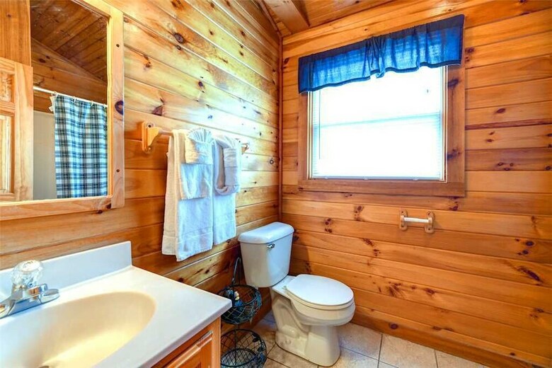 Honey Pot - Three Bedroom Cabin