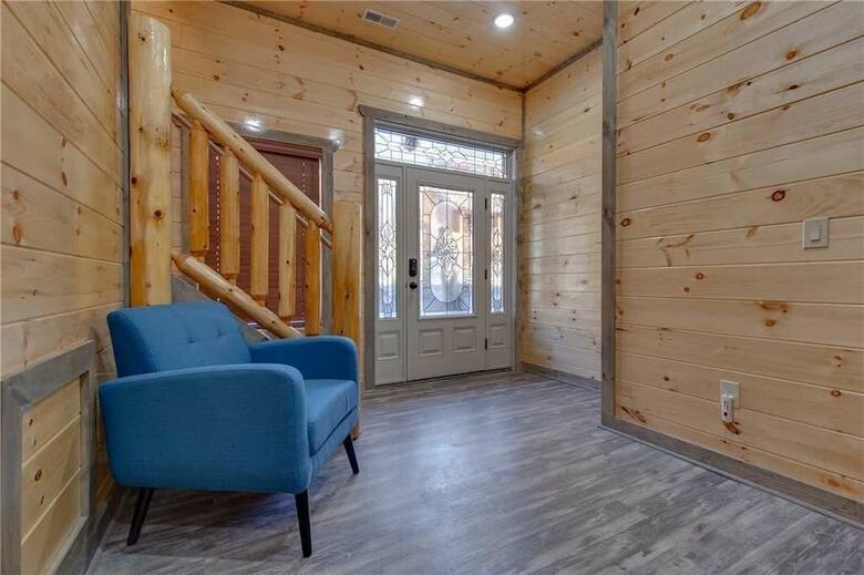 Mirror Pond - Four Bedroom Cabin