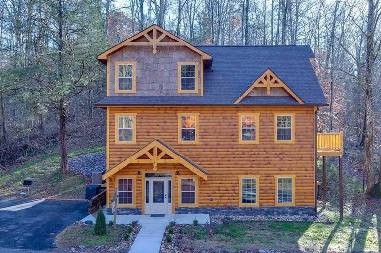 Mirror Pond - Four Bedroom Cabin
