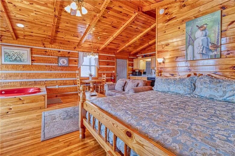 Love Me Tender - Studio Cabin