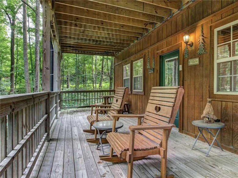Lifes Escape - Two Bedroom Cabin