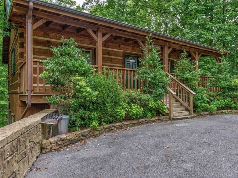 Lifes Escape - Two Bedroom Cabin