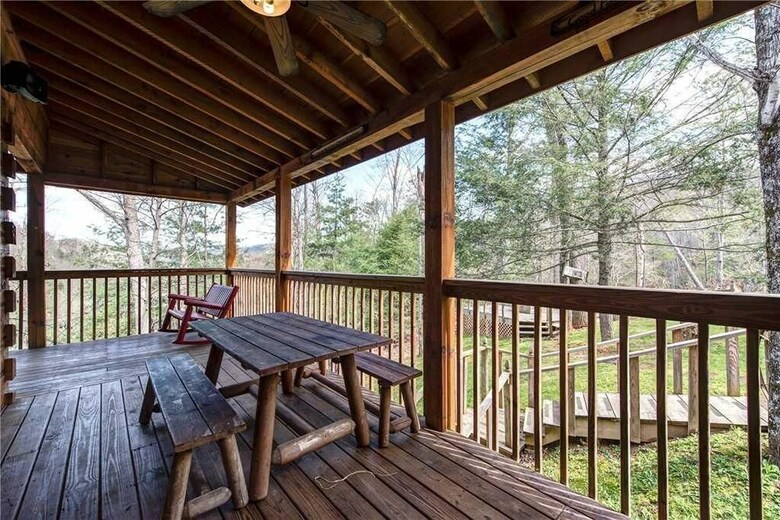 Lazy Cub Lodge - Three Bedroom Cabin