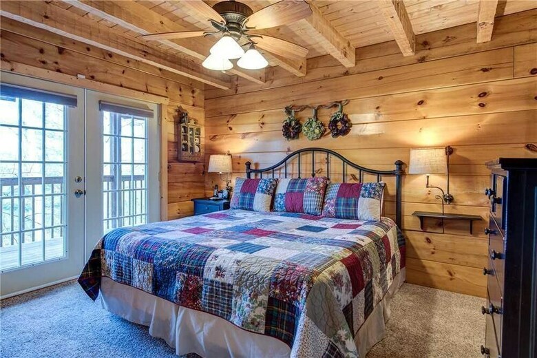 Lazy Cub Lodge - Three Bedroom Cabin
