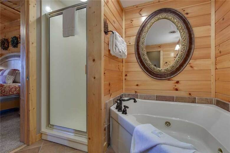 Lookout Lodge - Five Bedroom Cabin
