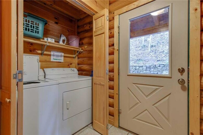 Lookout Lodge - Five Bedroom Cabin