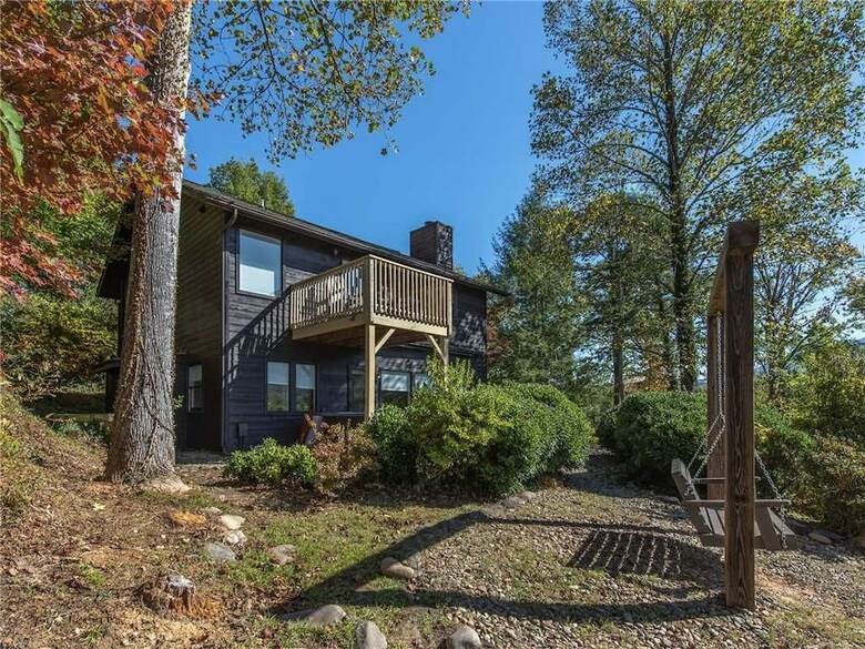 Mountain Perch 3 - Three Bedroom Cabin