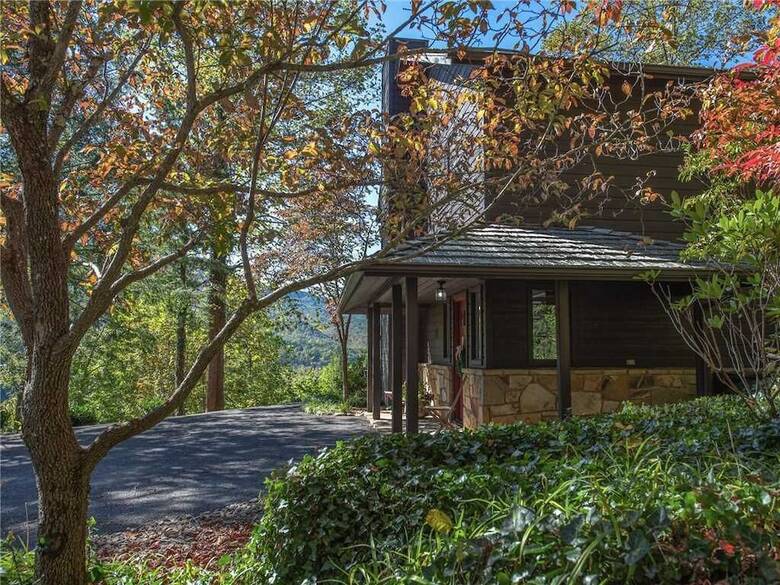 Mountain Perch 3 - Three Bedroom Cabin
