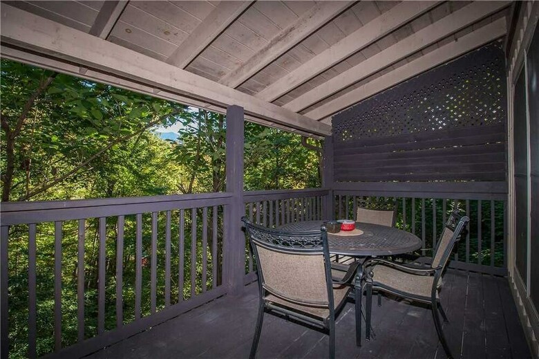 Love Shack - One Bedroom Cabin