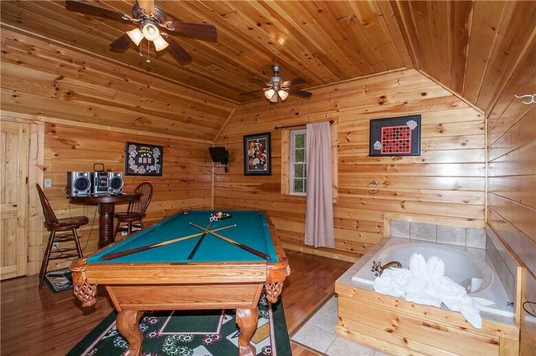 Love Shack - One Bedroom Cabin