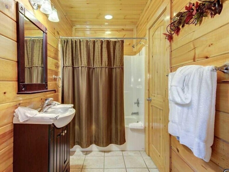 Love Shack - One Bedroom Cabin