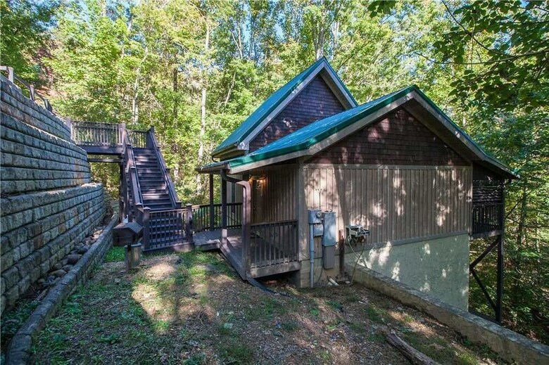 Love Shack - One Bedroom Cabin