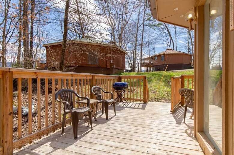 Puppies Hollow - Two Bedroom Cabin