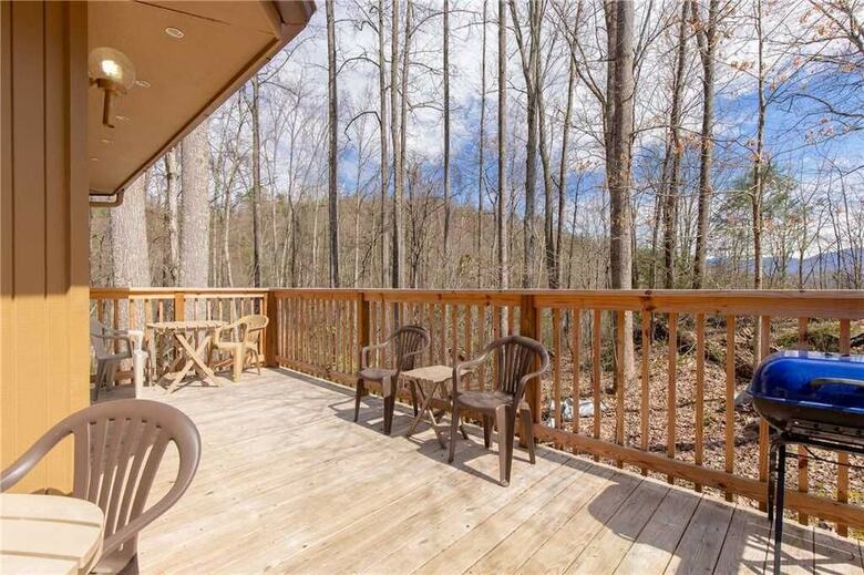 Puppies Hollow - Two Bedroom Cabin