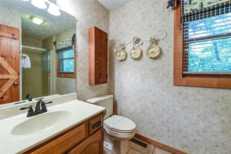 Somewhere A Place For Us - Two Bedroom Cabin