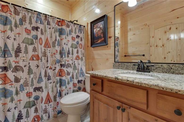 Smoky Mountain Splash - Six Bedroom Cabin
