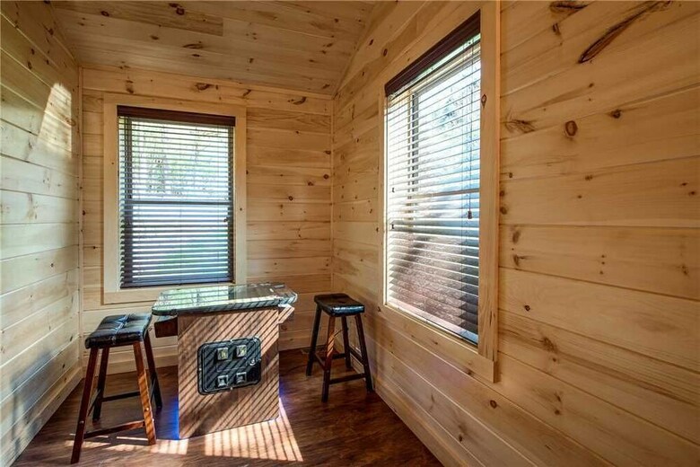 Woodland Escape - Three Bedroom Cabin