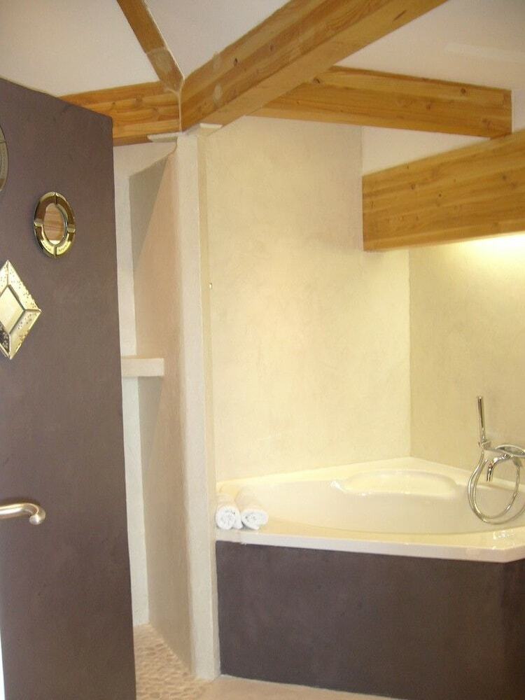 Hotel Chambre D'h�tes Le Ponsonnet