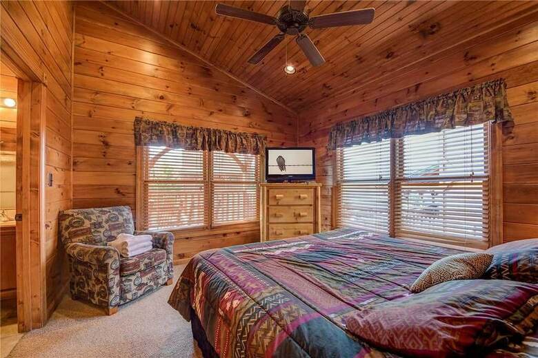 The Great Outdoors - Two Bedroom Cabin