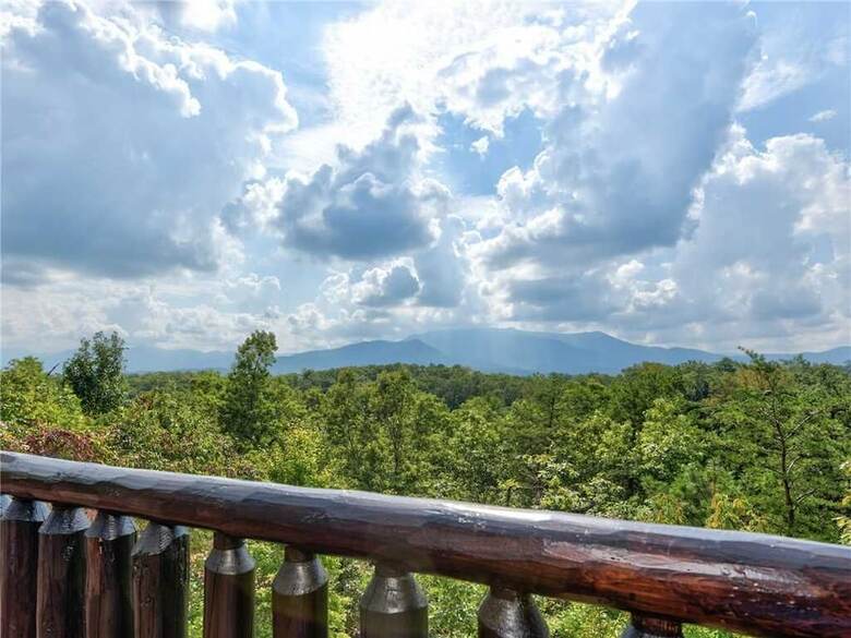View Catcher - Two Bedroom Cabin