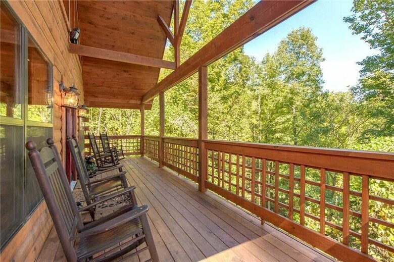 Stonebrook Lodge - Four Bedroom Cabin