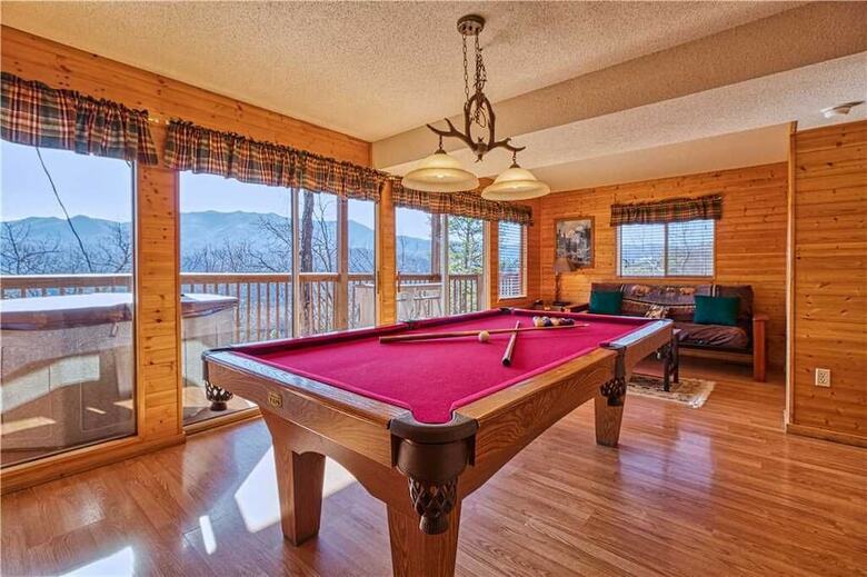 Black Bear Lookout - Two Bedroom Cabin