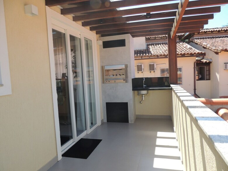 Casa Com 3 Quartos Em Condom�nio Geriba