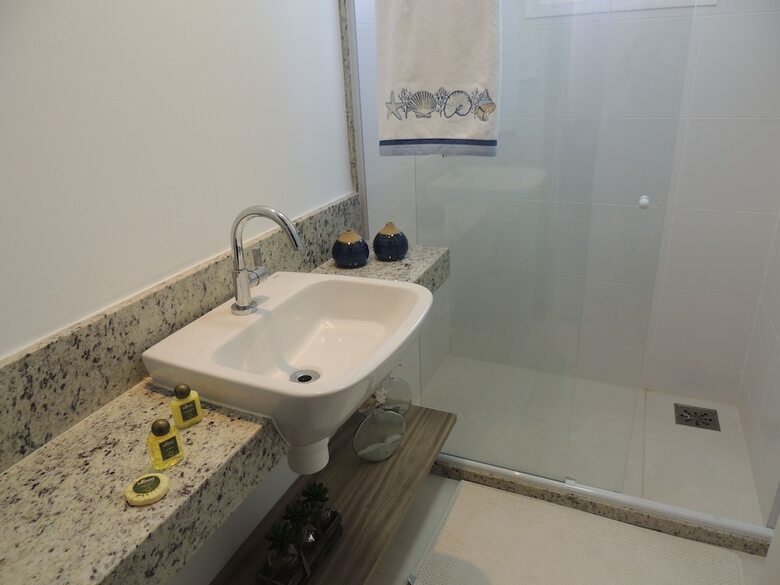 Casa Com 3 Quartos Em Condom�nio Geriba