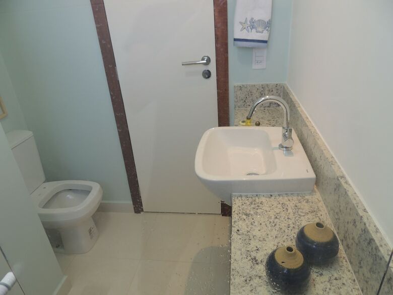 Casa Com 3 Quartos Em Condom�nio Geriba