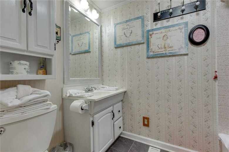 A Precious Place - Two Bedroom Cabin