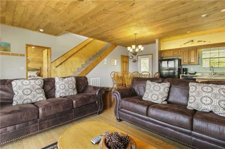 Autumn Leaves - Four Bedroom Cabin
