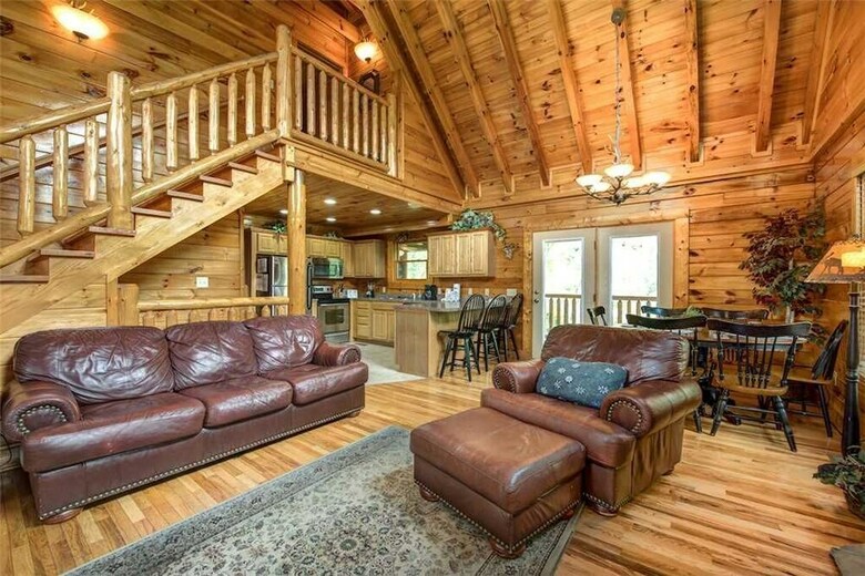 Bear Creek Lodge Covered Bridge - Five Bedroom Cabin