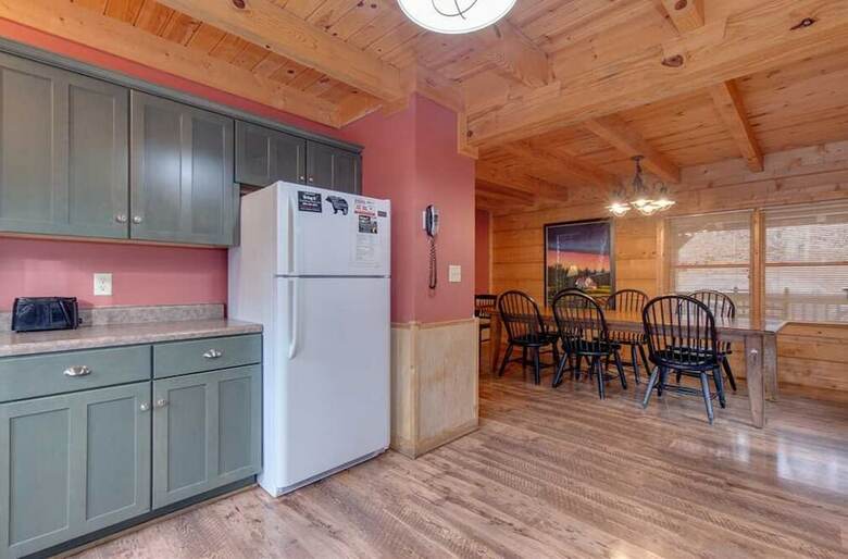 Big Bear 2 - Five Bedroom Cabin
