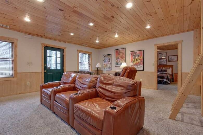 Big Bear 2 - Five Bedroom Cabin
