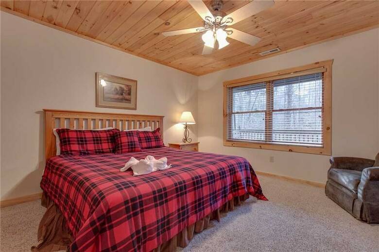 Big Bear 2 - Five Bedroom Cabin