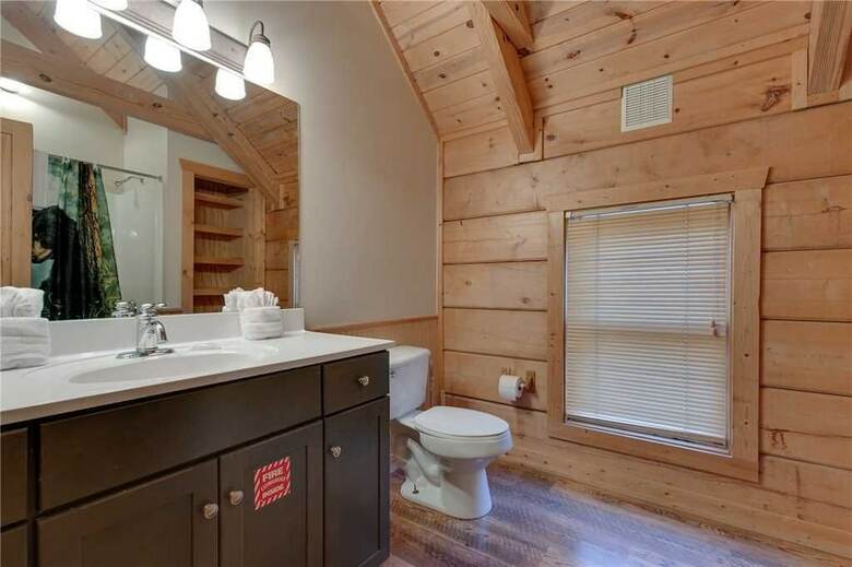 Big Bear 2 - Five Bedroom Cabin