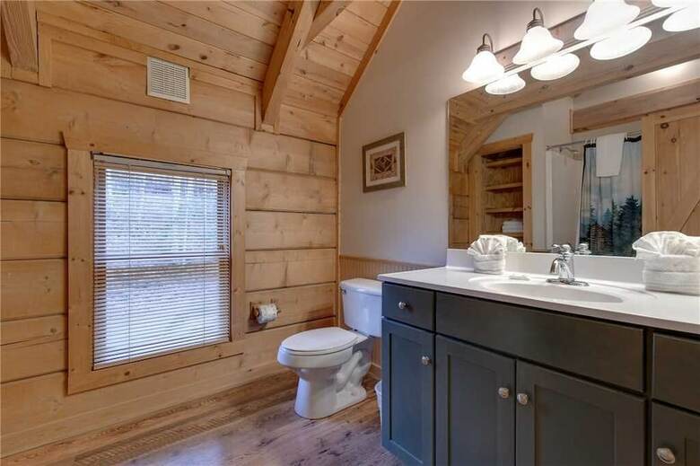 Big Bear 2 - Five Bedroom Cabin