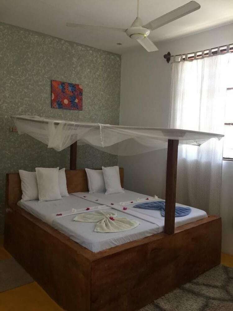 Hotel Barabara House