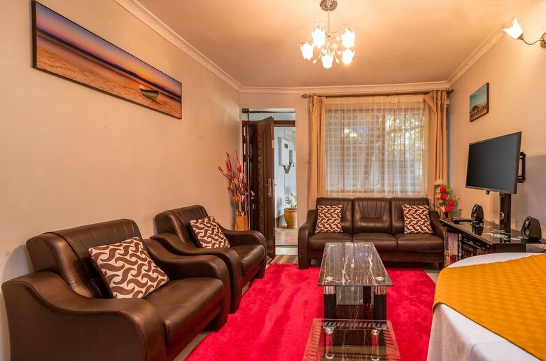 Hotel Javilla Eagles Safari Guest House